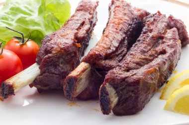 fırında domuz pirzolası