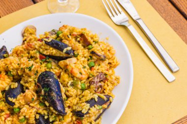Paella.