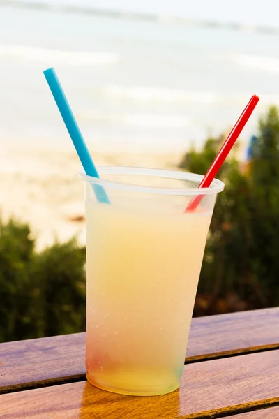 Helado en la playa —  Fotos de Stock