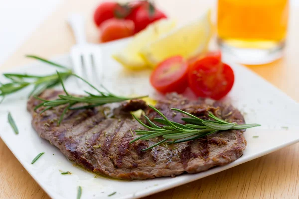 Veal steaks — Stock Photo, Image