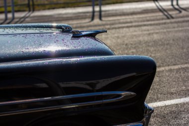 Araba eski ve büyüleyici