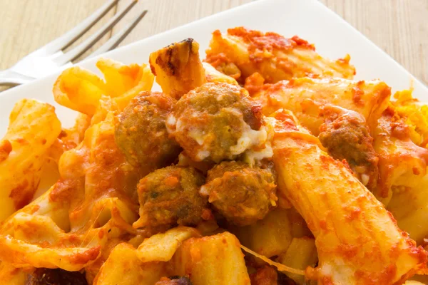Baked pasta with meatballs — Stock Photo, Image