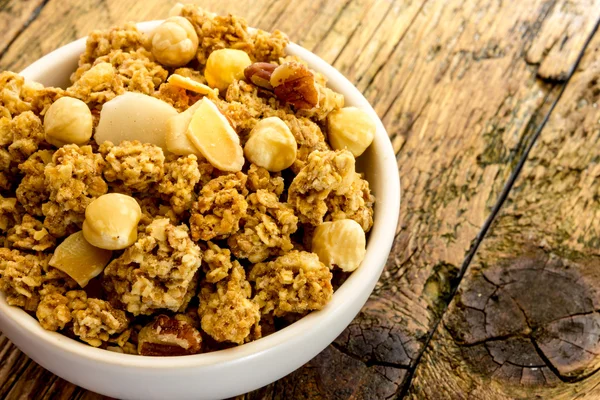 Cereales con almendras y cacahuetes — Foto de Stock