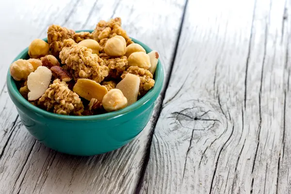 Cereales con almendras y cacahuetes — Foto de Stock