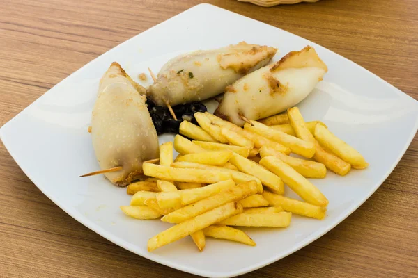 Costeletas e batatas fritas recheadas — Fotografia de Stock