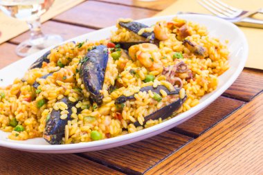 Paella.