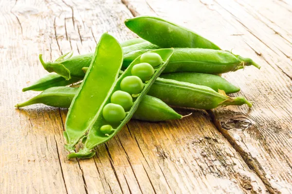 Algunos guisantes verdes — Foto de Stock