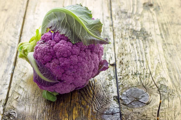 Purple cauliflower — Stock Photo, Image