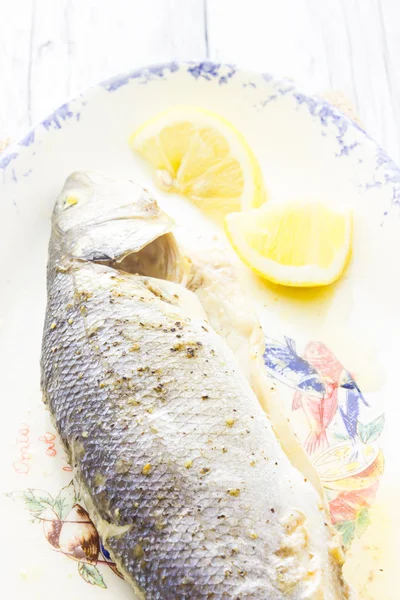 Sea bass baked — Stock Photo, Image