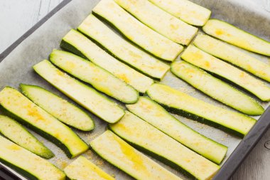 doğranmış kabakları pişmiş için hazır