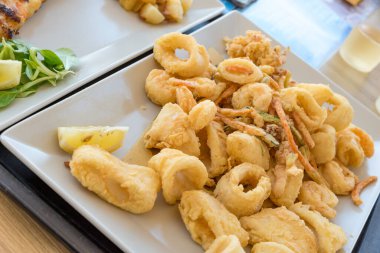 Karışık balık tabağı.