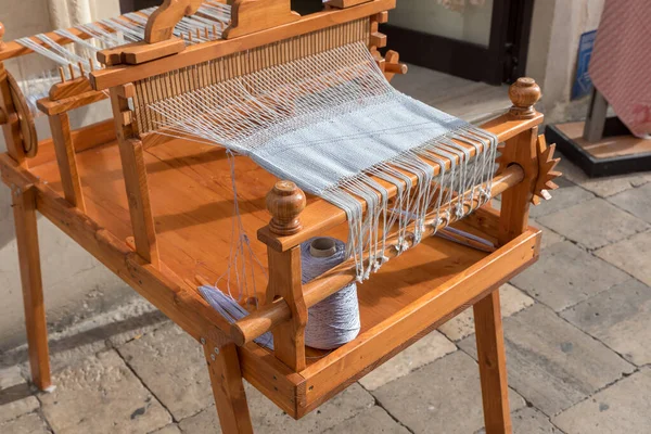 Piccolo Telaio Tessitura Legno — Foto Stock