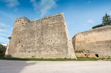 Otranto Puglia sokakları gün batımı