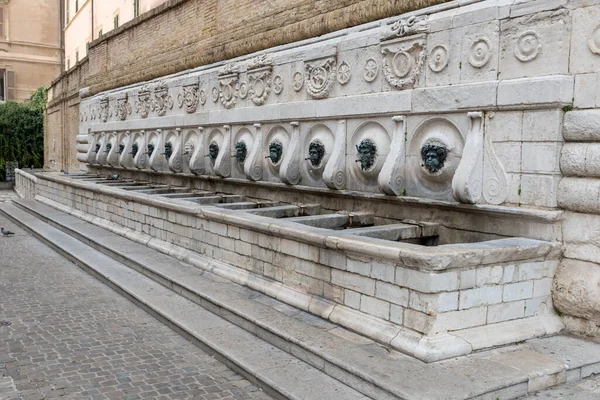 Fontana Del Calamo Delle Cannelle Ancône Italie — Photo