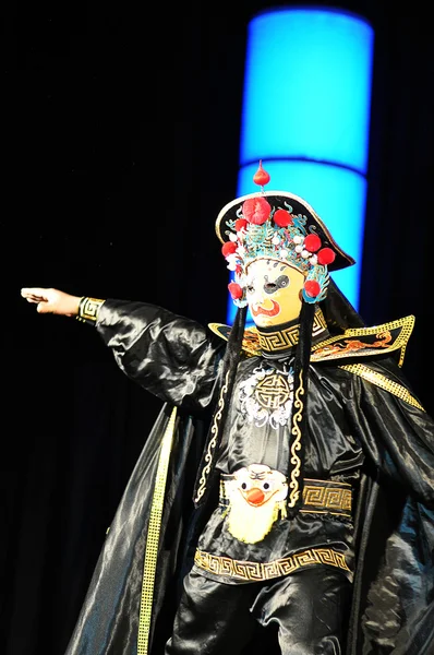 Máscara de circo chinês multi-colorido — Fotografia de Stock