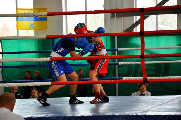 18 octombrie 2012, Campionatul Rus de box în rândul femeilor, orașul O — Fotografie, imagine de stoc