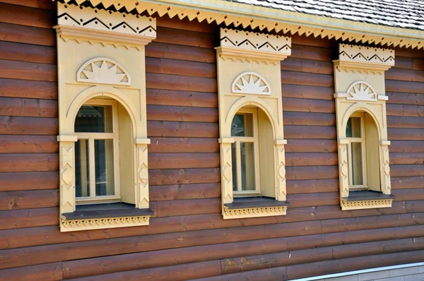 Fenster zu Hause im Dorf — Stockfoto