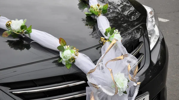 Dekoracja samochodu weselnego — Zdjęcie stockowe