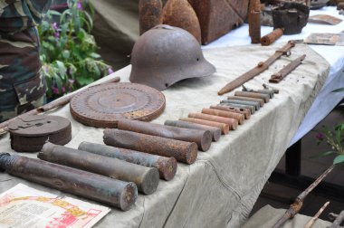 Eski adet silah savaş alanında bulundu