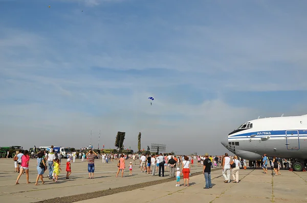 Vacaciones de 100 años de las fuerzas aéreas militares de Rusia —  Fotos de Stock