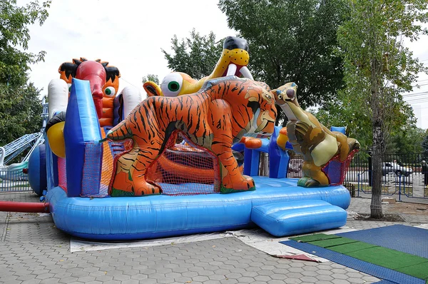 Spettacolo di divertimento per bambini — Foto Stock