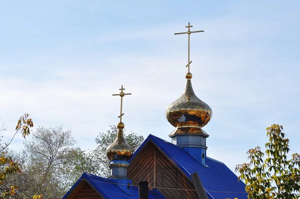 Le dôme de l "Église orthodoxe à la frontière entre l'Europe et l'Asie — Photo