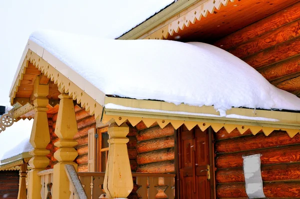 Vinter stuga i byn — Stockfoto