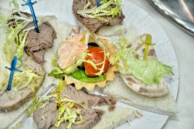 otlar ile eti soğuk aperatifler