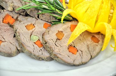 otlar ile eti soğuk aperatifler