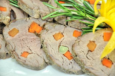 otlar ile eti soğuk aperatifler