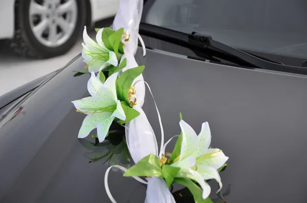 Svatební auto dekorace — Stock fotografie