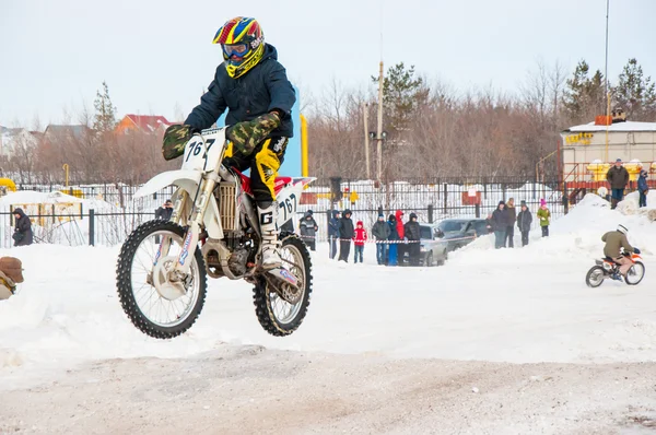 Invierno Concursos de Motocross entre Juniors — Foto de Stock