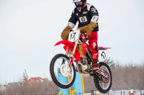 Winter motorcross wedstrijden onder junioren — Stockfoto