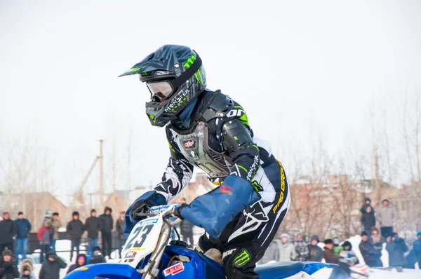Winter motorcross wedstrijden onder junioren — Stockfoto