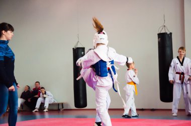 kızlar arasında Taekwondo rekabet