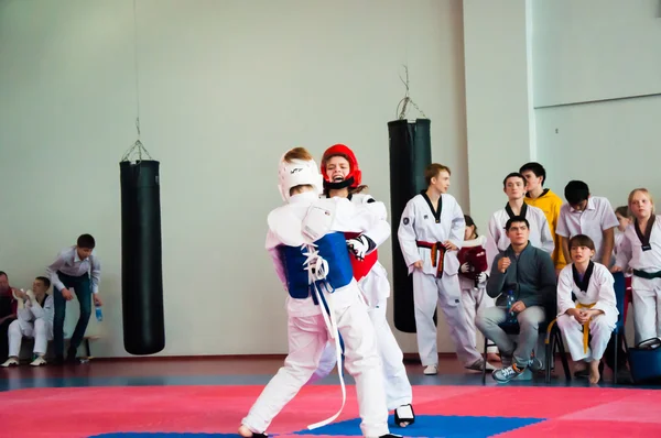 Taekwondo competição entre meninas — Fotografia de Stock