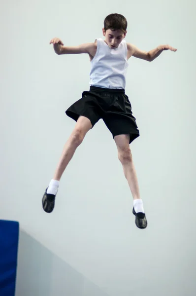 Competitions on the jumps on trampoline — Stock Photo, Image