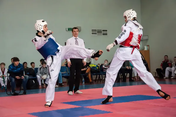 Samoobrona sin armas - Taekwondo es un arte marcial coreano Fotos de stock