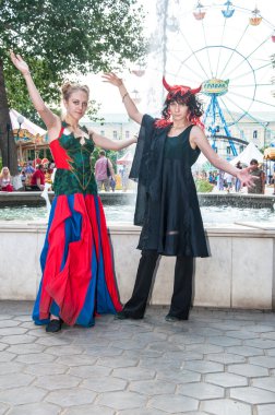 Ivan kupala günü kutlama üzerinde giysi