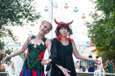 Ivan kupala günü kutlama üzerinde giysi