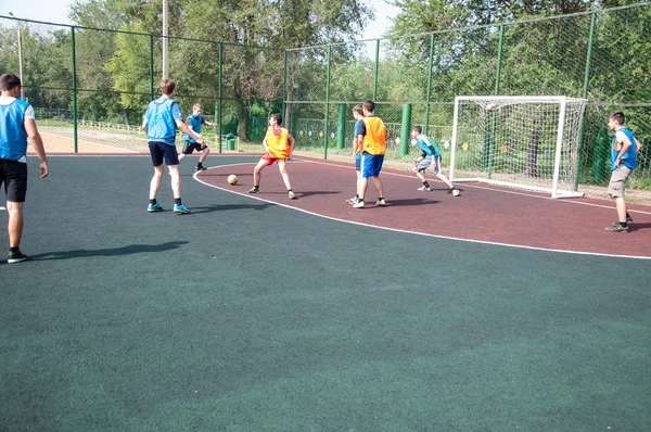 Mini-Fußballturnier für Schulmannschaften — Stockfoto