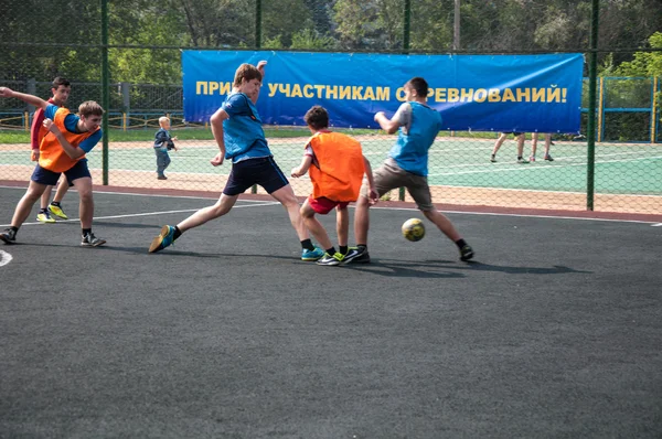 Турнір з міні-футболу серед команд школи — стокове фото
