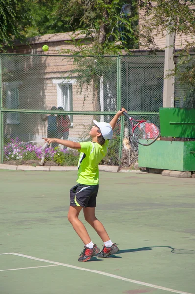 Championship tennis among Juniors — Stock Photo, Image