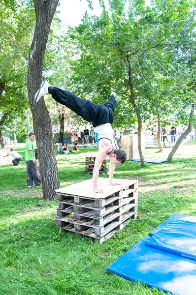 Fãs de treino de Parkour — Fotografia de Stock