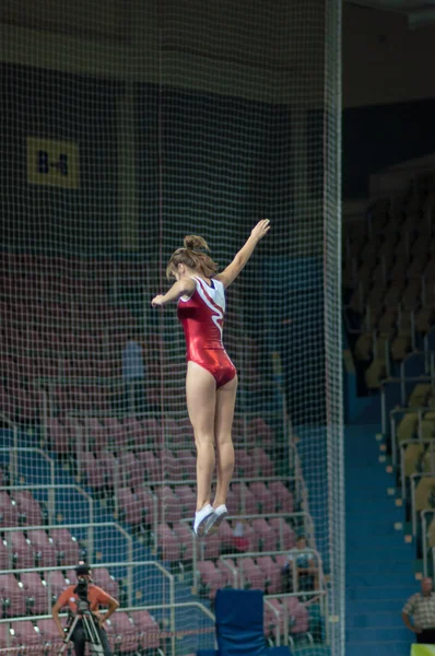 ヌーディストトランポリン女性の選手権 — ストック写真