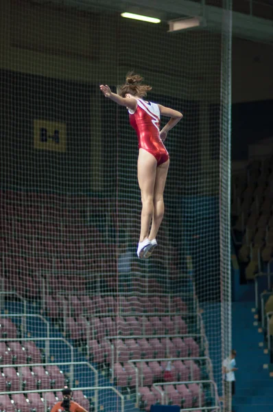 ヌーディストトランポリン女性の選手権 — ストック写真