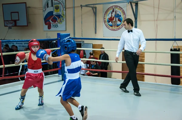 Boxe tra gli adolescenti — Foto Stock