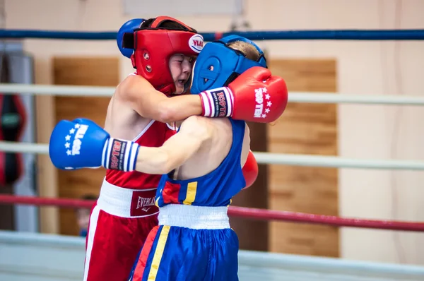 Gençler arasında boks yarışmaları — Stok fotoğraf