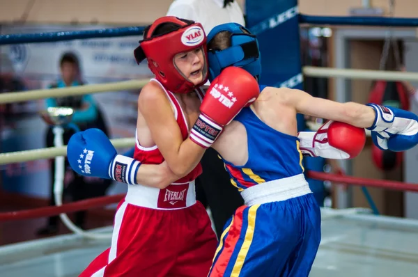 Competições Boxe entre jovens — Fotografia de Stock