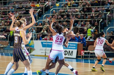 kızlar arasında yarışmalar basketbol